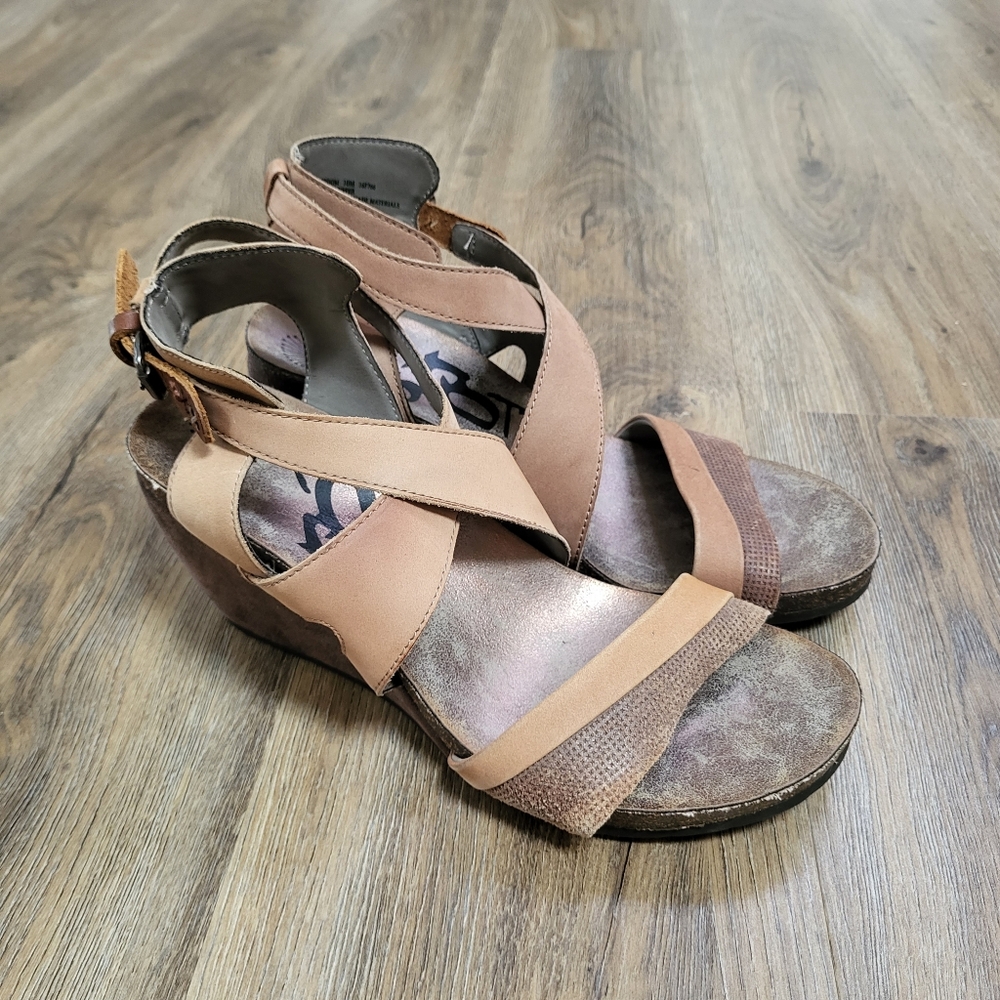 OTBT Freedom Sandals Women's 10M Brown Leather Strappy Cork Wedge Comfort Buckle